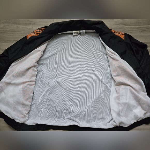 Vintage 90s Men Avon Windbreaker - Picture 8 of 8